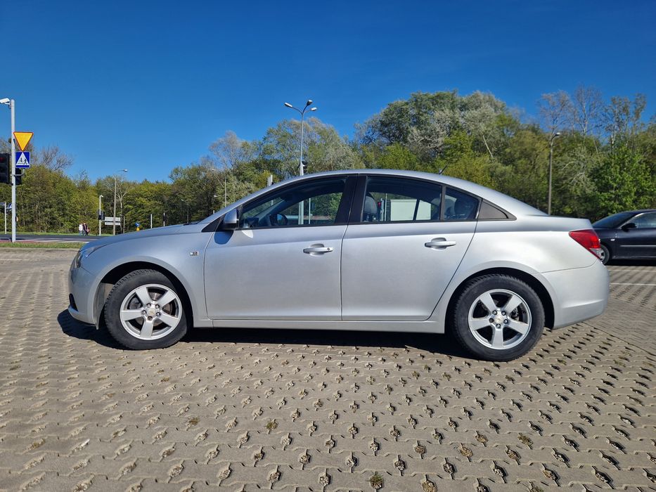 Sprzedam Chevrolet Cruze 1.6 benzyna + LPG STAG