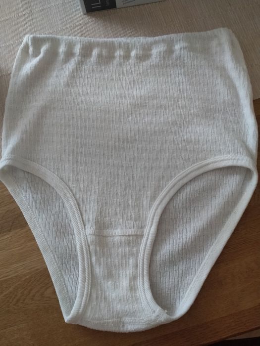 Nowe, bezszwowe figi damskie rozm.L