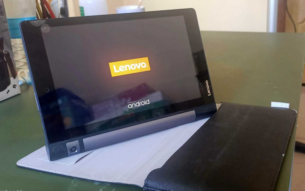 Lenovo Yoga Tab 3 ZA0H0064US, 10.1" на запчастини + чохол