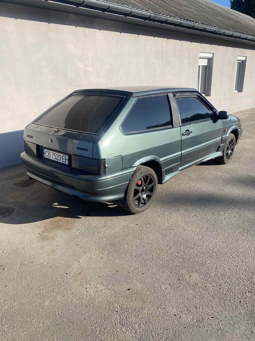 автомобіль в гарному стані,