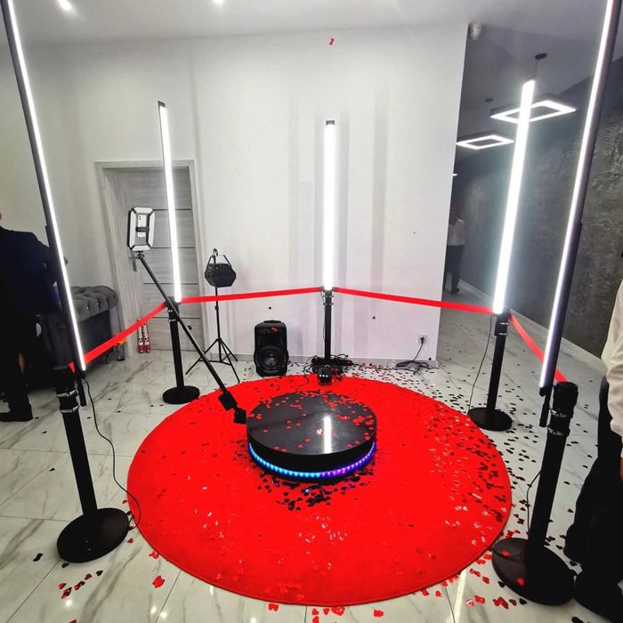 Biały miś / Fotobudka 360 / Fotolustro / Ciężki dym / Wiatraki iskier