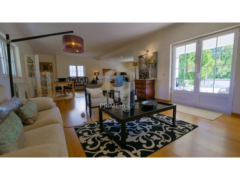 Moradia T5 com piscina na Quinta do Hilário