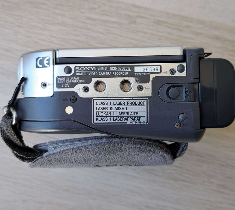 Sony Handycam DCR-DVD201E | Carl Zeiss | A funcionar + acessórios