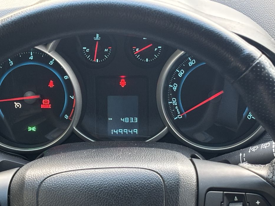 Chevrolet Cruze 1.6 LT Hatchback — 2011