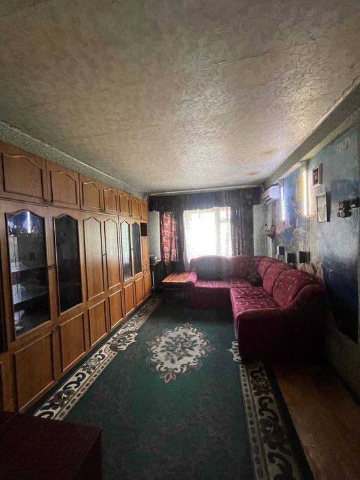 Продаётся 2х-комнатная квартира на Евгения Мельникова