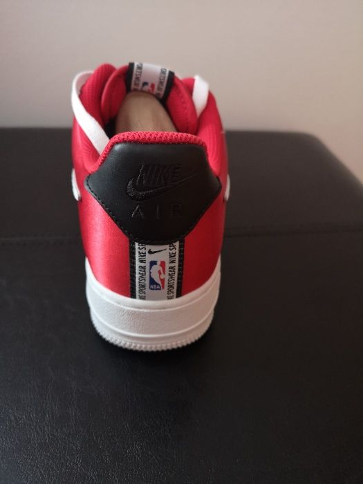 Sapatilhas Nike Air Force Tamanho 43 NOVAS