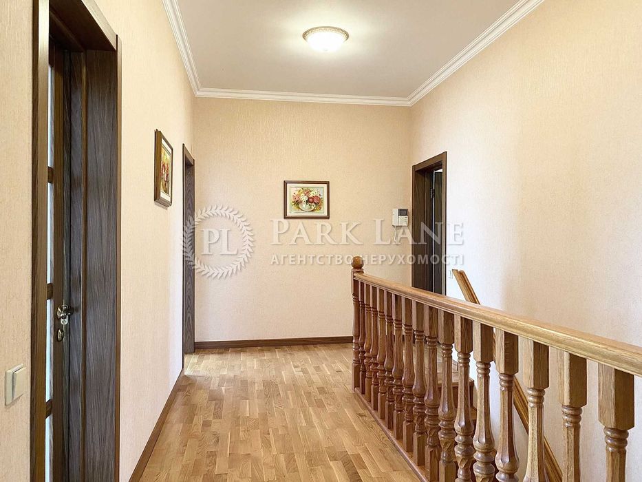 Обухівський район. с. Гусачівка. 4 спальні. 34 сотки землі.