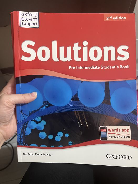 Книжки з англійської Solutions Pre-intermediate