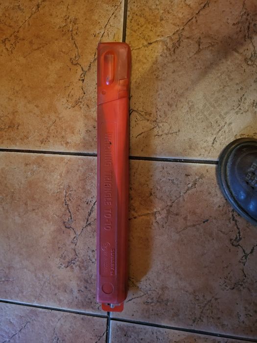 Trójkąt ostrzegawczy samochodowy