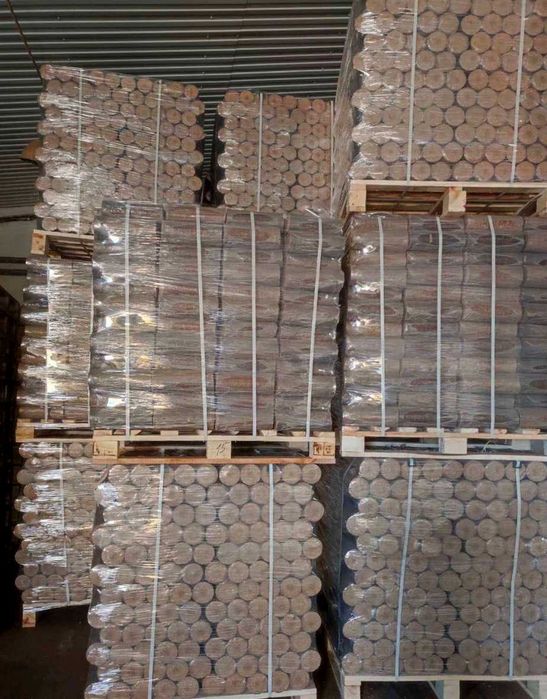 Вугілля брикети пелети тепло для постійного проживання