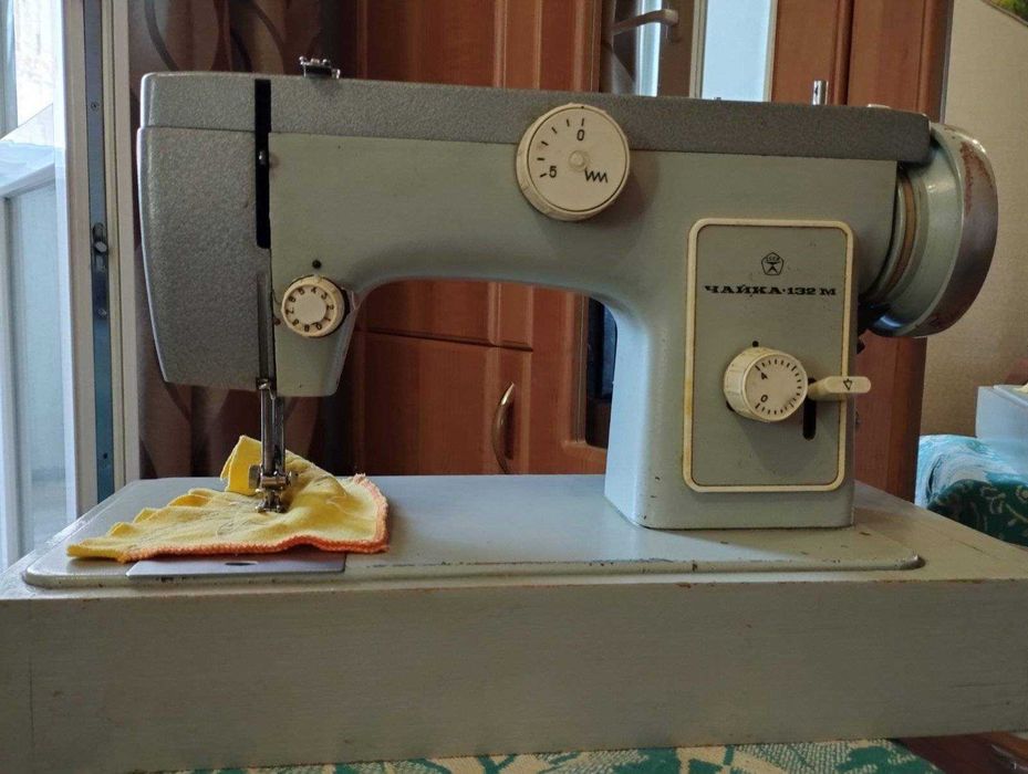 Швейна машинка Чайка 132М