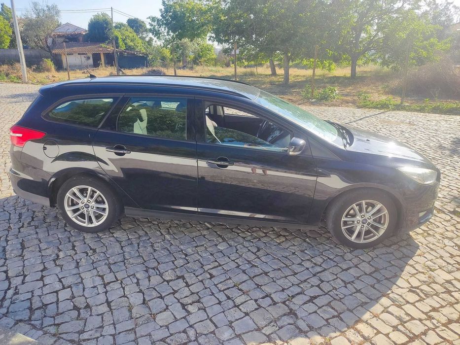 Ford Focus SW 1.5 TDCi 120 CV – 2015 foto 2