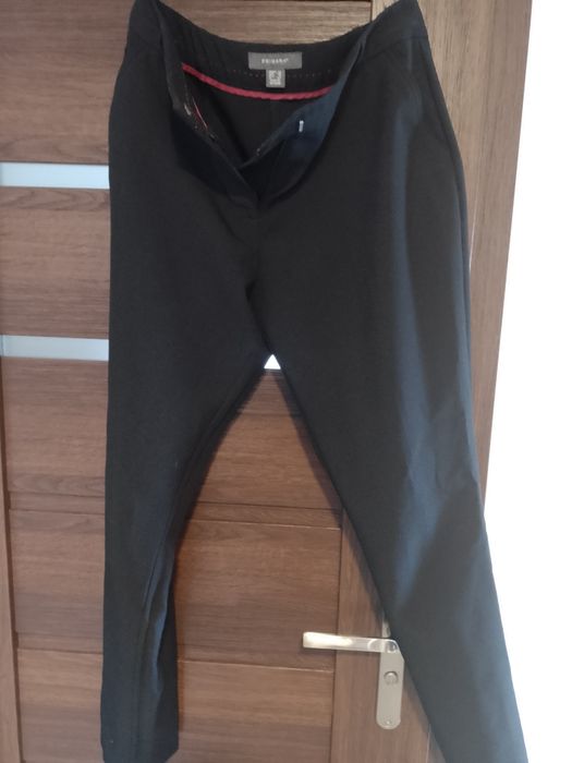 Spodnie damskie cygaretki marki Primark