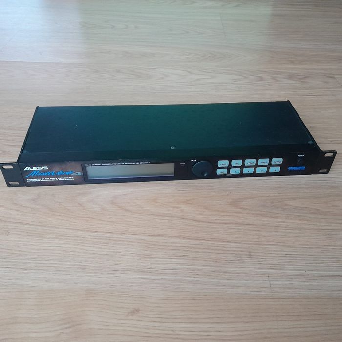 Processador de Efeitos Alesis MidiVerb 4