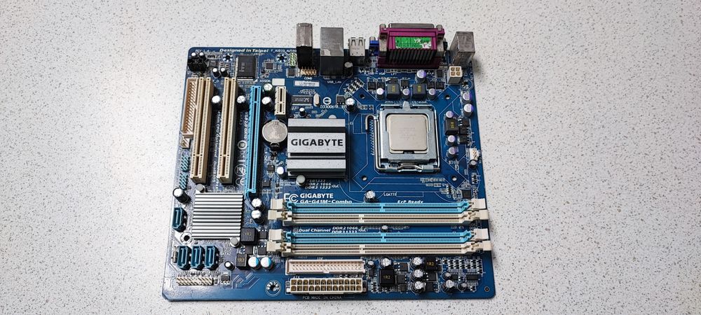 Motherboard Gigabyte Ga-G41M- Combo ( Socket/LGA 775) suporta DDR3