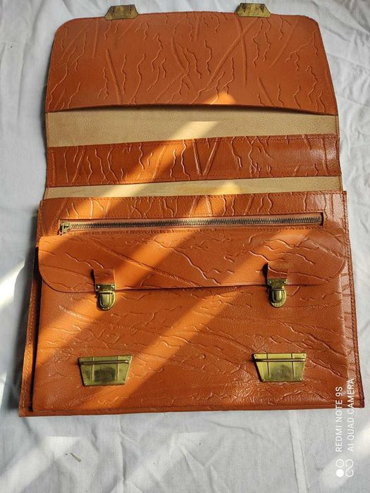 Torba skórzana na dokumenty.