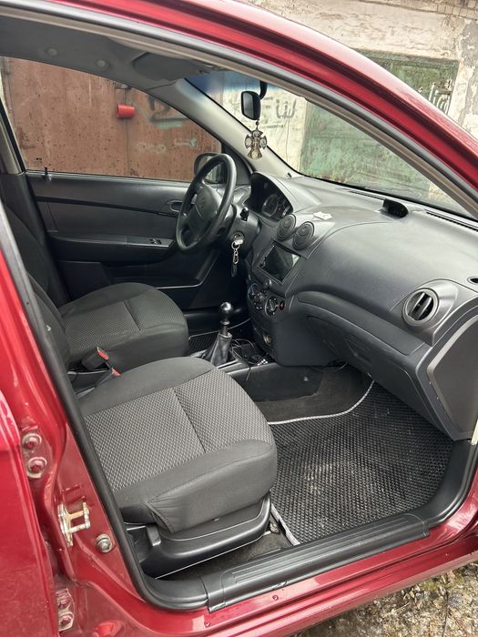 Продам Авео 1,5 г/б