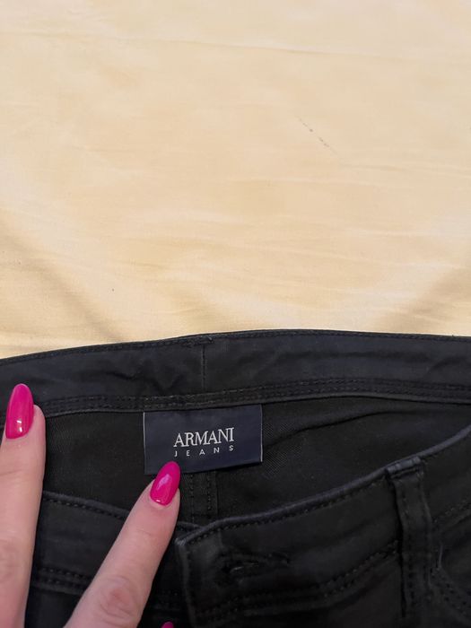 Jeans da marca Armani