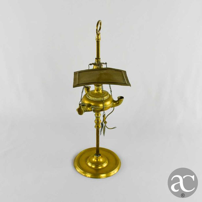 Candeia / Lamparina de azeite em metal amarelo, fabrico português, finais do séc. XIX