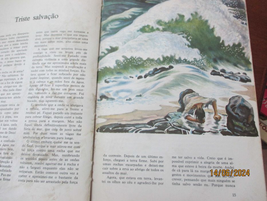 Livro antigo . Robinson Crusoe de Daniel Defoe