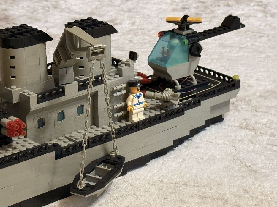 LEGO Військовий корабель