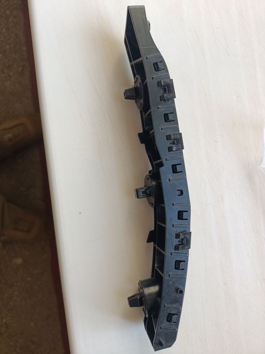 Кріплення бампера переднього Nissan Rogue Ніссан Рог