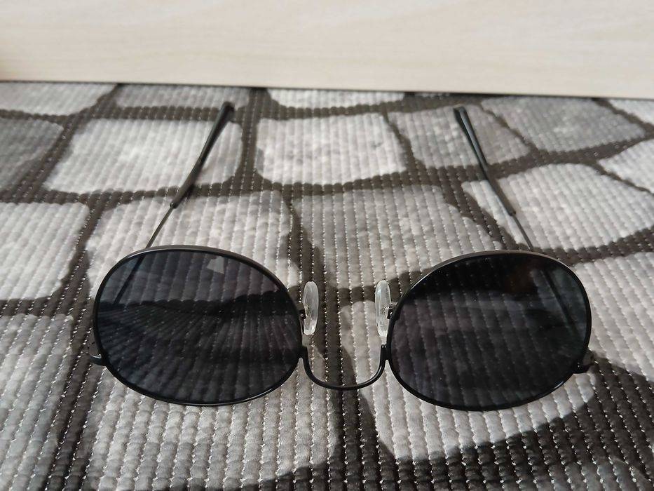 oculos de sol pretos humps optics armação metálica