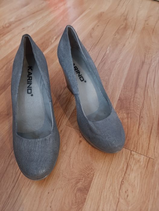 Buty karino 38 na koturnie