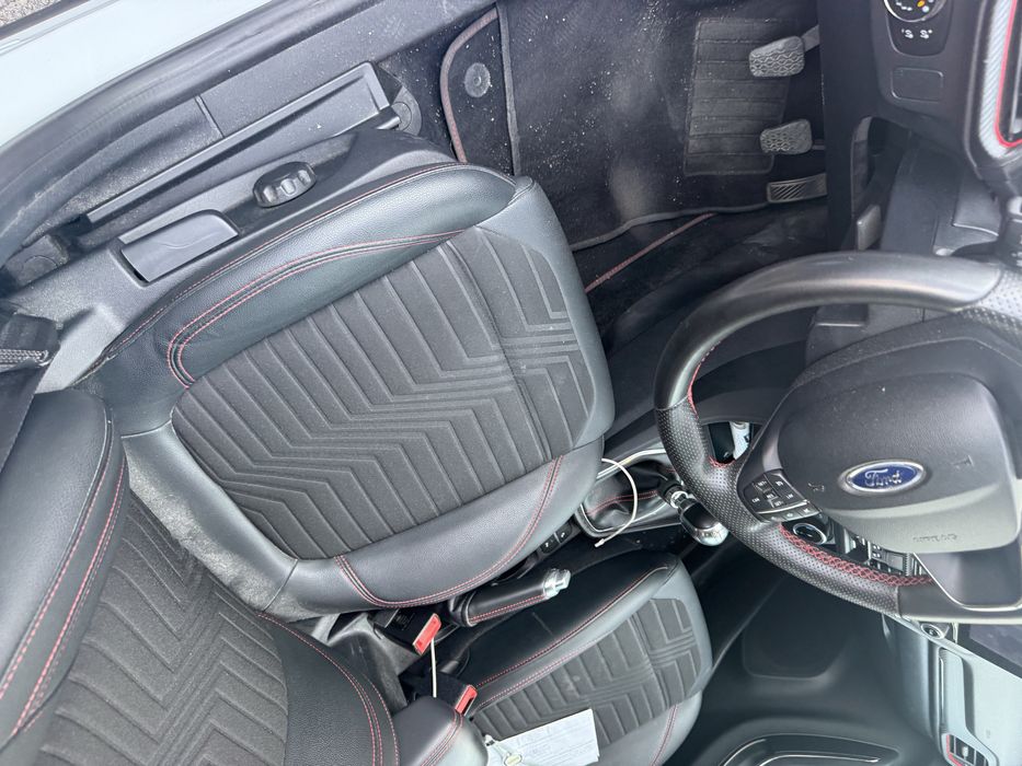 Ford Puma St lines