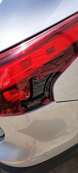 Задній правий ліхтар Nissan Rogue Sport 2018