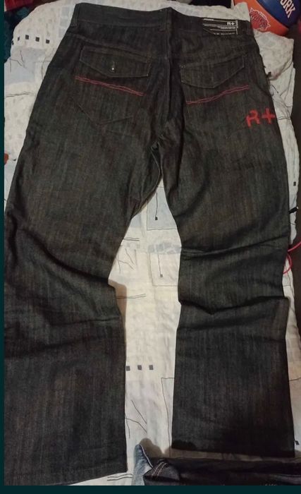 Джинсы RocaWear джинсы