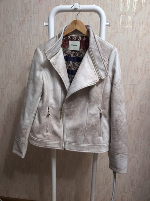 Куртка desigual 42р М як нова