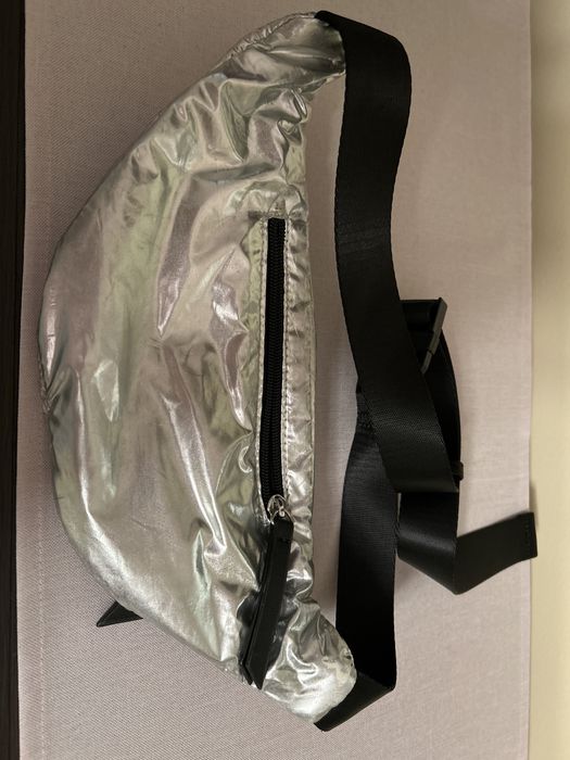 Srebrna torebka nerka