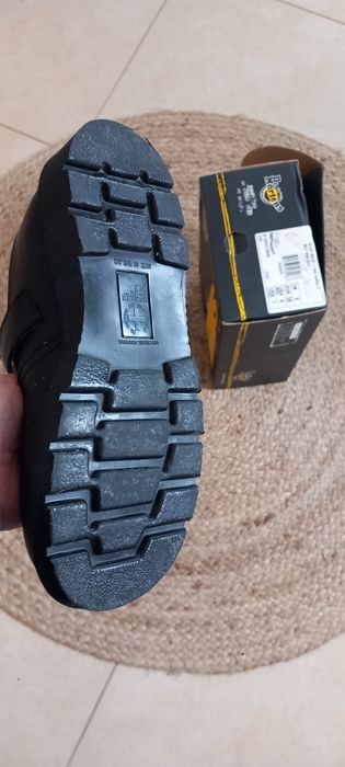 Dr. Martens sandália.  Tam.38