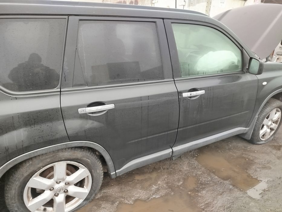 Nissan X-trail G41 G drzwi prawe tył tylne stan bdb wysyłka