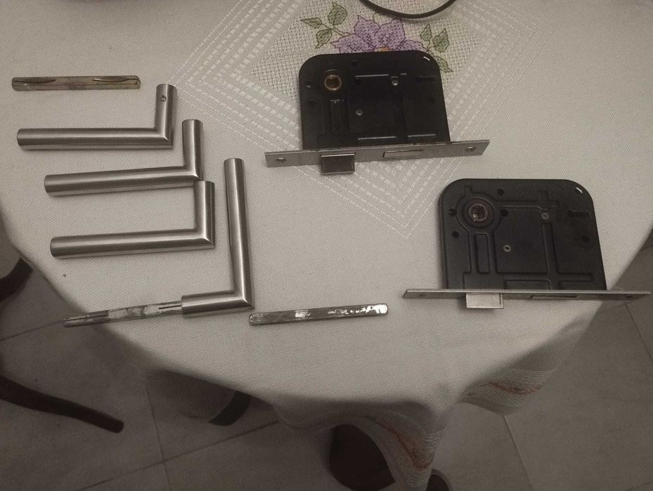 3 portas de madeira maciça novas (venda à unidade ou conjunto)