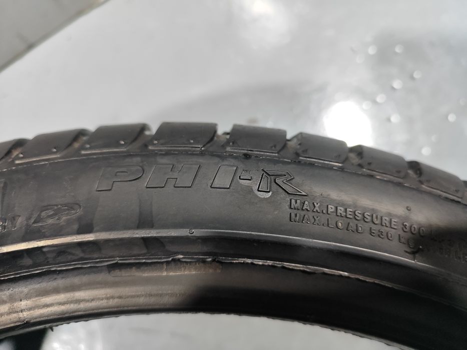 2 pneus semi novos 205-40R18 - Oferta