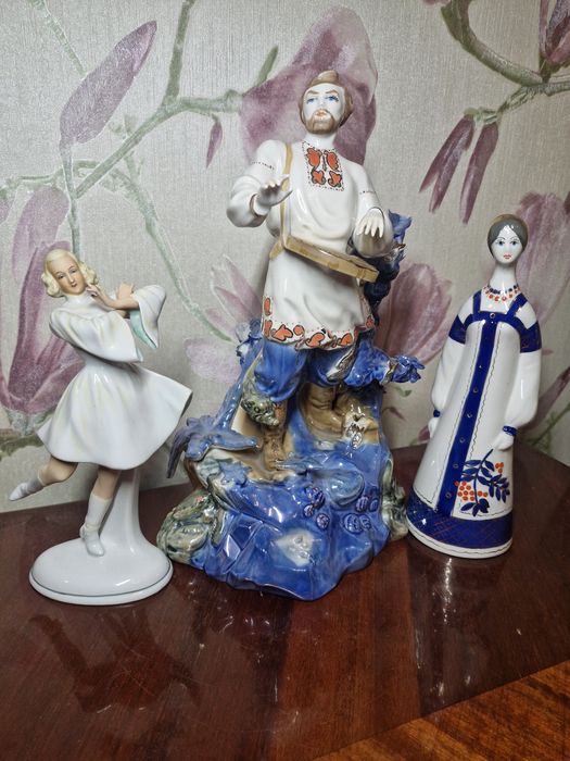 Фарфоровая статуэтка, раритет, антиквариат, фарфор.  Порцеляна