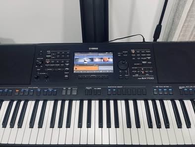 Yamaha PSR-SX700