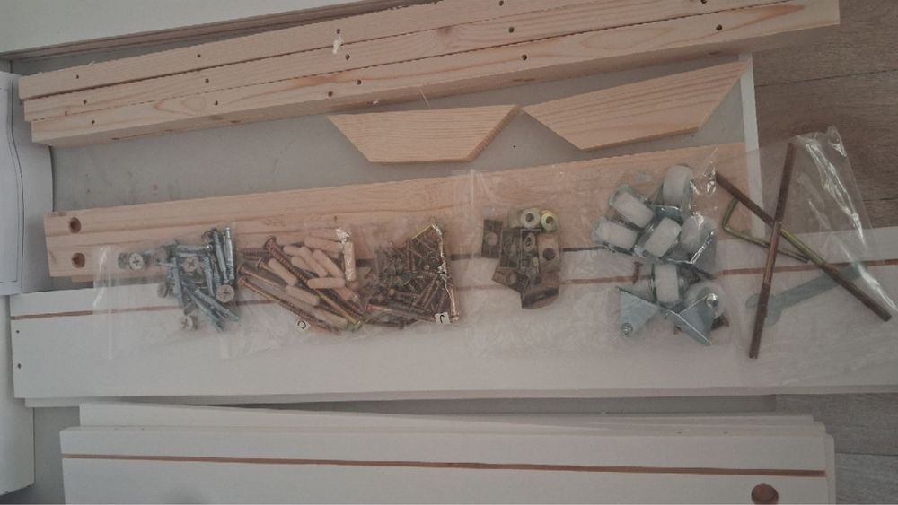 Rama łóżka , biała, drewno sosnowe, 90 x 200 cm