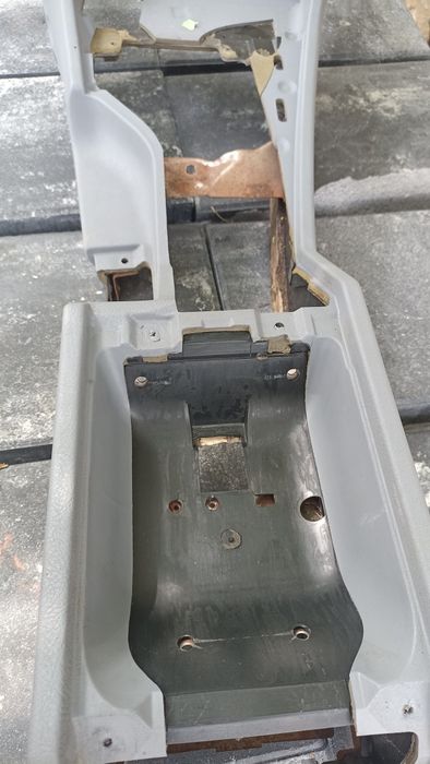 Борода в салон БМВ е39 кожа