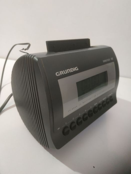 Grundig радио-будильник