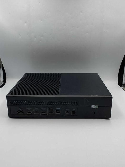 Konsola Xbox one 500gb + pad + kable