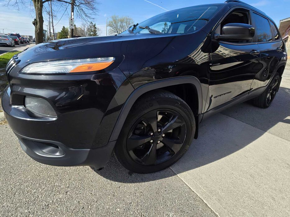 Jeep Cherokee Latitude Plus 4x4      2021