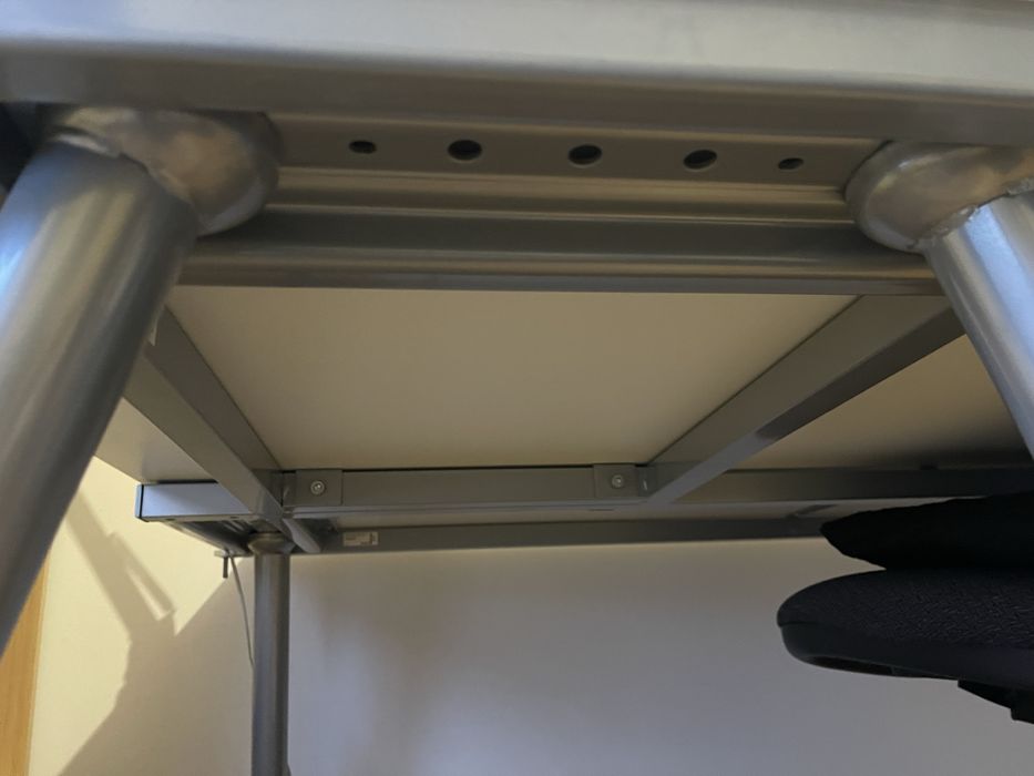 Mesa Ikea grande como Nova