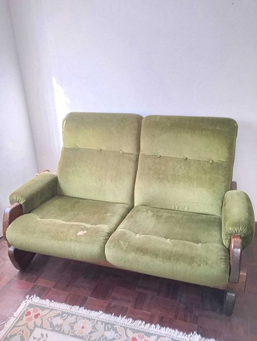 Sofás de Veludo Verde com Base em Madeira Maciça