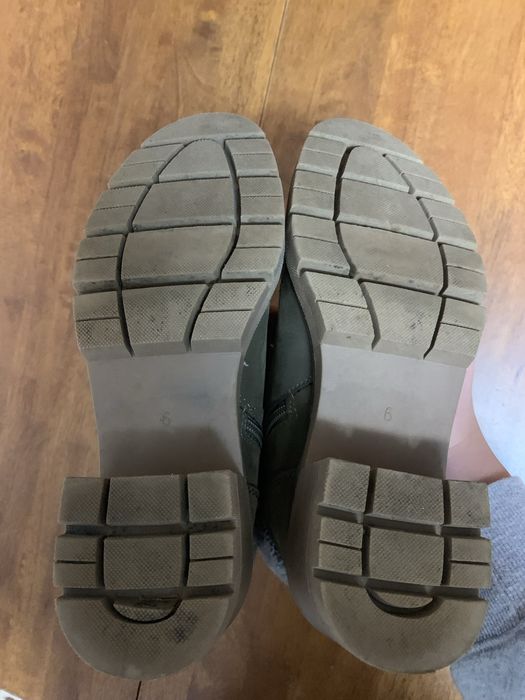 Продам нові ботинки