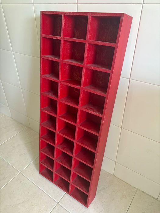 Movel com divisórias