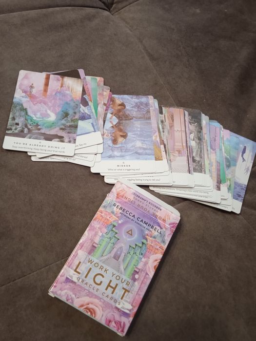 Карти таро,Оракул працюй своїм світлом, rebecca campbell