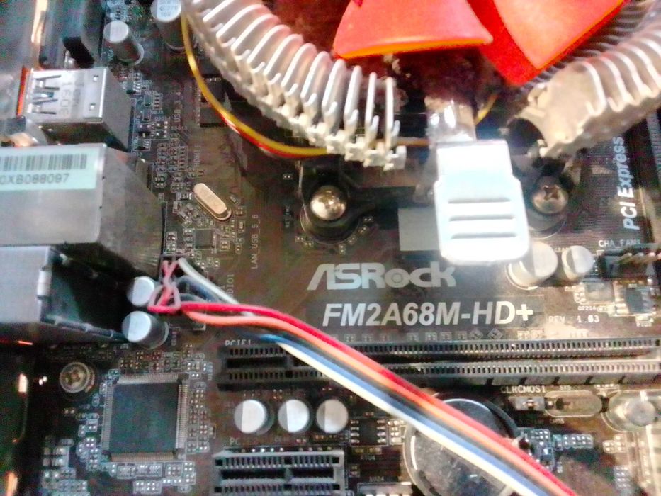 Системный A-7650K Radeon R7 1024mb,8 гб озу ,HHD 500 юсб 3.0